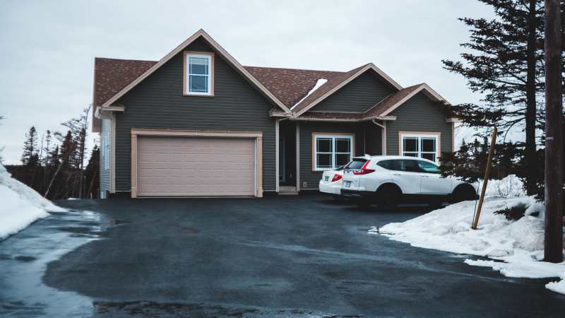 Expert Recommendations for Garage Door Maintenance Timing in Houston